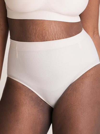Shapermint All Day Every Day Mid-Waisted Shaper Panty