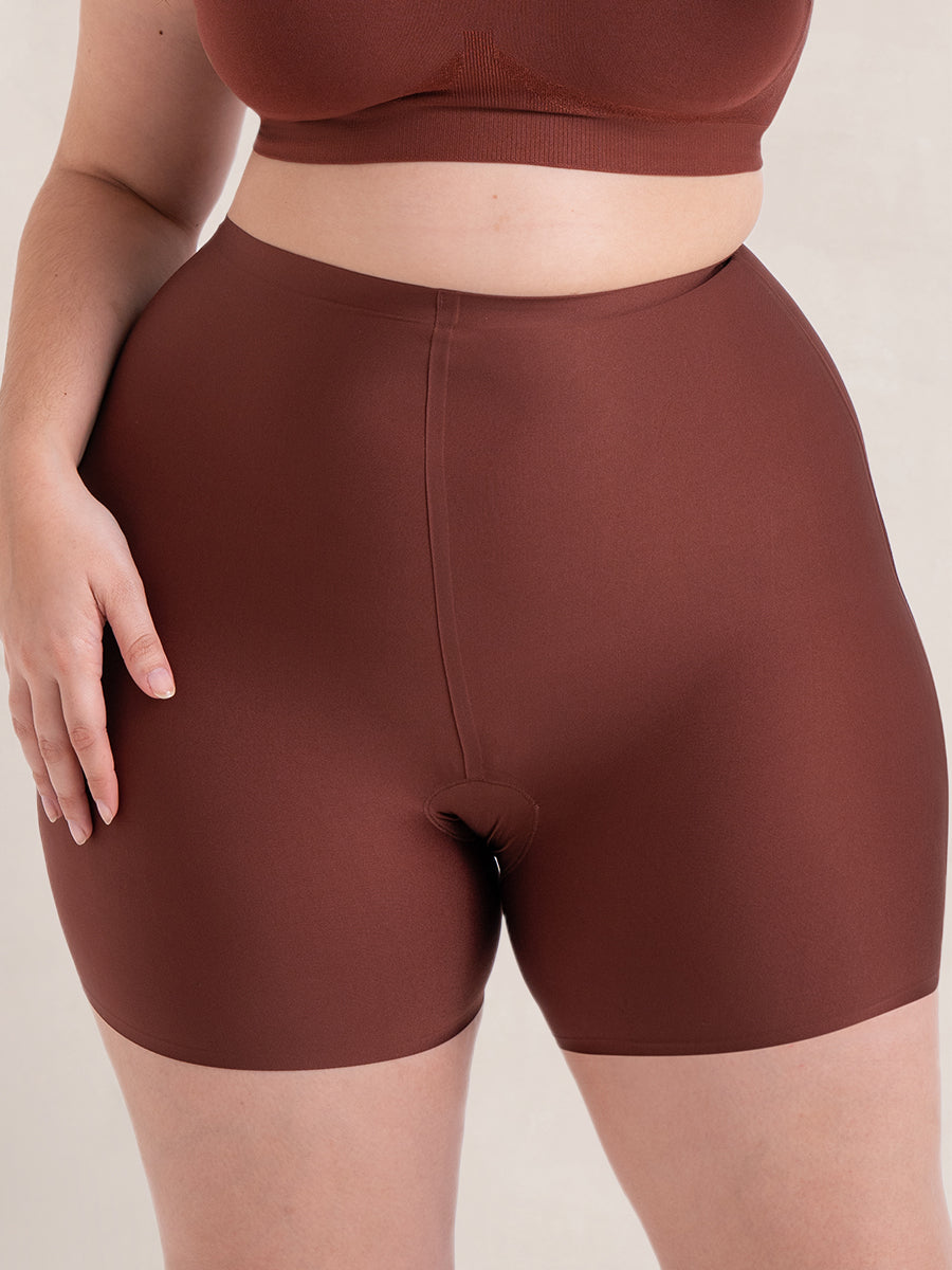 Truekind® Seamless Stretch Mid-Waist Short